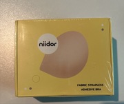 Samonośny biustonosz samoprzylepny Niidor.