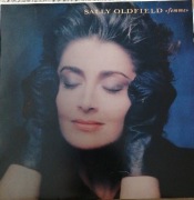 Sally Oldfield - Femme