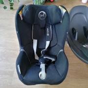 Cybex Sirona M z bazą 