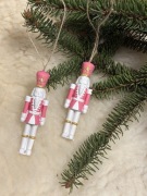 Dziadek do orzechów ozdobą na choinkę