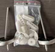 Elementy do wypinanej deski sedesowej Cersanit