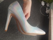 Opalizujące holograficzne tęczowe szpilki imitacja skóry węża 38 Marquiiz 