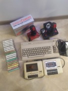 Komplet Commodore C64 z 2 joystickami 