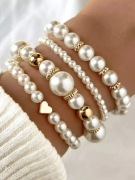 Zestaw 4 bransoletek z pereł syntetycznych – styl vintage, złote akcenty