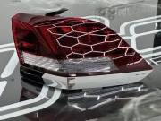 Lampa Tylna Prawa Atlas Cross Sport 2024 IQ-Light Idealna Dymiona Ciemna