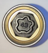 Nasadka, śruba zabezpiecz. złodziejka BMW wzór 43