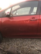 Yaris III drzwi L przód L tył kolor 3N8