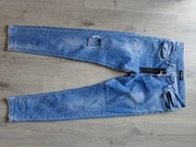 Spodnie jeansowe firmy DSQUARED2 