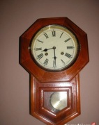 zegar ścienny nakręcany