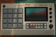 AKAI MPC Live 2 retro + dysk 512gb