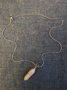 Wisiorek z łańcuszkiem