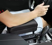 Podłokietnik samochodowy, organizator