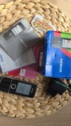 Nokia 2700 Classic z pudelkiem