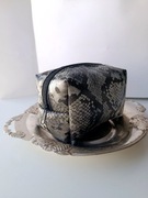 Kosmetyczka skorzana średnia wzór skóry węża handmade