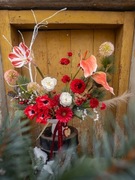 Świąteczna kompozycja ze sztucznych kwiatów Premium - Świąteczna baśń