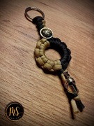 Unikalny brelok z paracordu