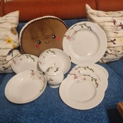 Talerze prawie komplet