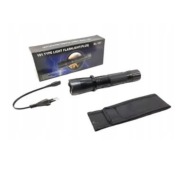 Latarka obronna dwa w jednym