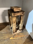 Drewniany lampion opalany – rustykalna dekoracja do domu i ogrodu