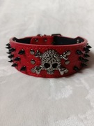 Czerwona Obroża z Kolcami i Czaszką M/L  40 - 50 cm