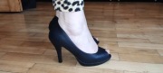 Buty na obcasie 