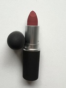 MAC szminka STAY CURIOUS 923 Powder kiss nude