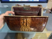 Piękna torebka ze skóry krokodyla