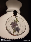 Biżuteria.Rekodzielo. Wisior z żywicy.