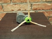 iRobot Roomba i7 moduł szczotki bocznej mechanizm miotełka 