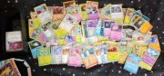 Duży Zestaw Oryginalnych Kart Pokemon 620 sztuk Common Uncommon Rare