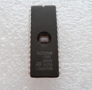 M27C256B-15F1 27C256 EPROM UV 256k 150ns - STM   SPRAWDZONY