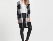 Nowy kardigan  w  czarno-szarą kratę, roz 46/48