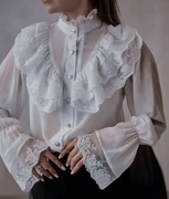 Śliczna koszula  z długim rękawem 