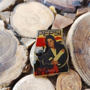 Pin kolekcjonerski Michael Jackson Black or White