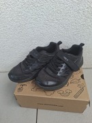 Buty dziecięce dla chłopca czarne na rzep rozmiar 32 Skechers