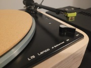 Gramofon Lenco L75 z ramieniem Jelco 250st