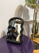 Lusterko falowane czarne stojące do makijażu w retro stylu nowe 