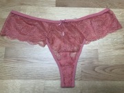 Stringi damskie używane