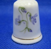 Naparstek Kolekcjonerski Porcelanowy Ręcznie Malowane Kwiaty Klematis 