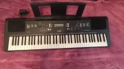 Yamaha PSR-EW300 w idealnym stanie