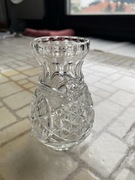 Mały wazonik kryształowy / szklany z ozdobnym szlifem – vintage