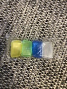 4szt. kolorowe pojemniki na szczoteczkę do zębów