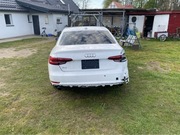 A4 B9 lampy tył 3szt.