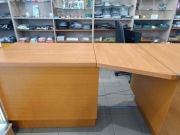 Biurko duże z półkami i szufladami