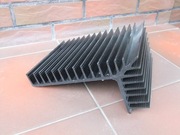 Radiator Al. 28 x 20 x 13cm / 3kg z osłoną