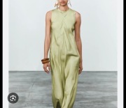 Efektowna sukienka satynowa z kieszeniami Zara