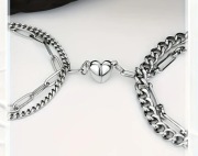 Zestaw bransoletek dla niej i dla niego łączą się serduszkiem na magnes