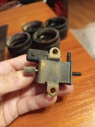 Zawór podciśnienia do klap wirowych VW passat 026906263h