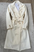 Płaszcz ecru elegancki złote guziki italy