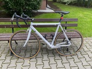 Rower szosowy canyon